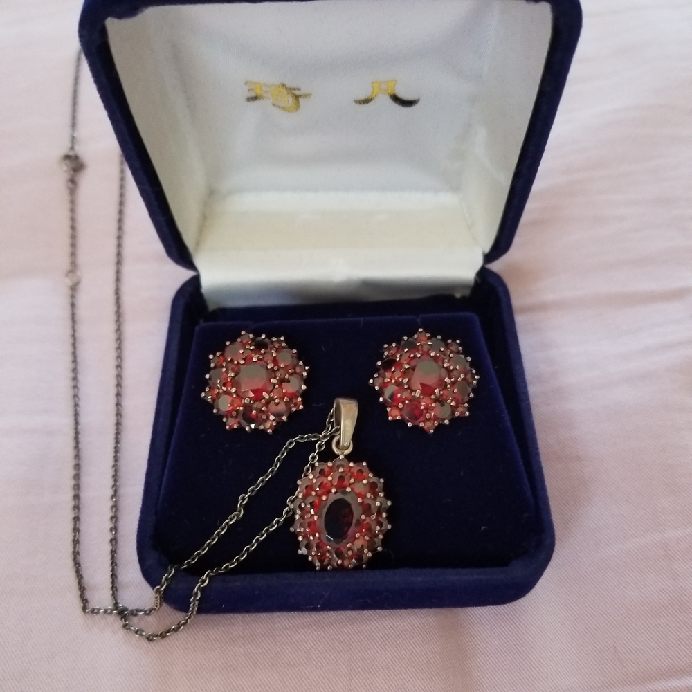 925 silver with natural garnet necklace earring totally 6 items